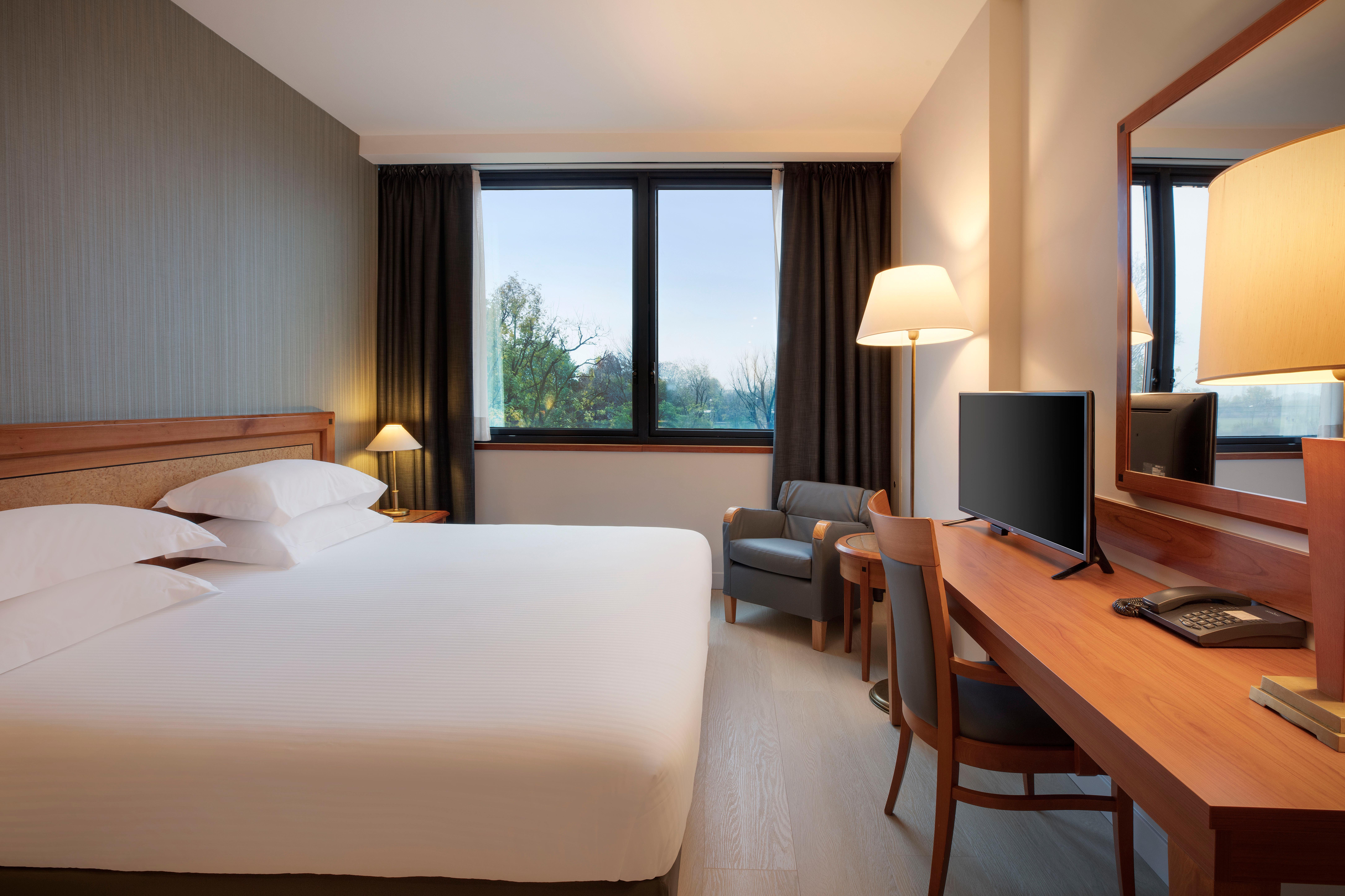 Готель Crowne Plaza Milan Linate By Ihg Сан-Донато-Міланезе Екстер'єр фото