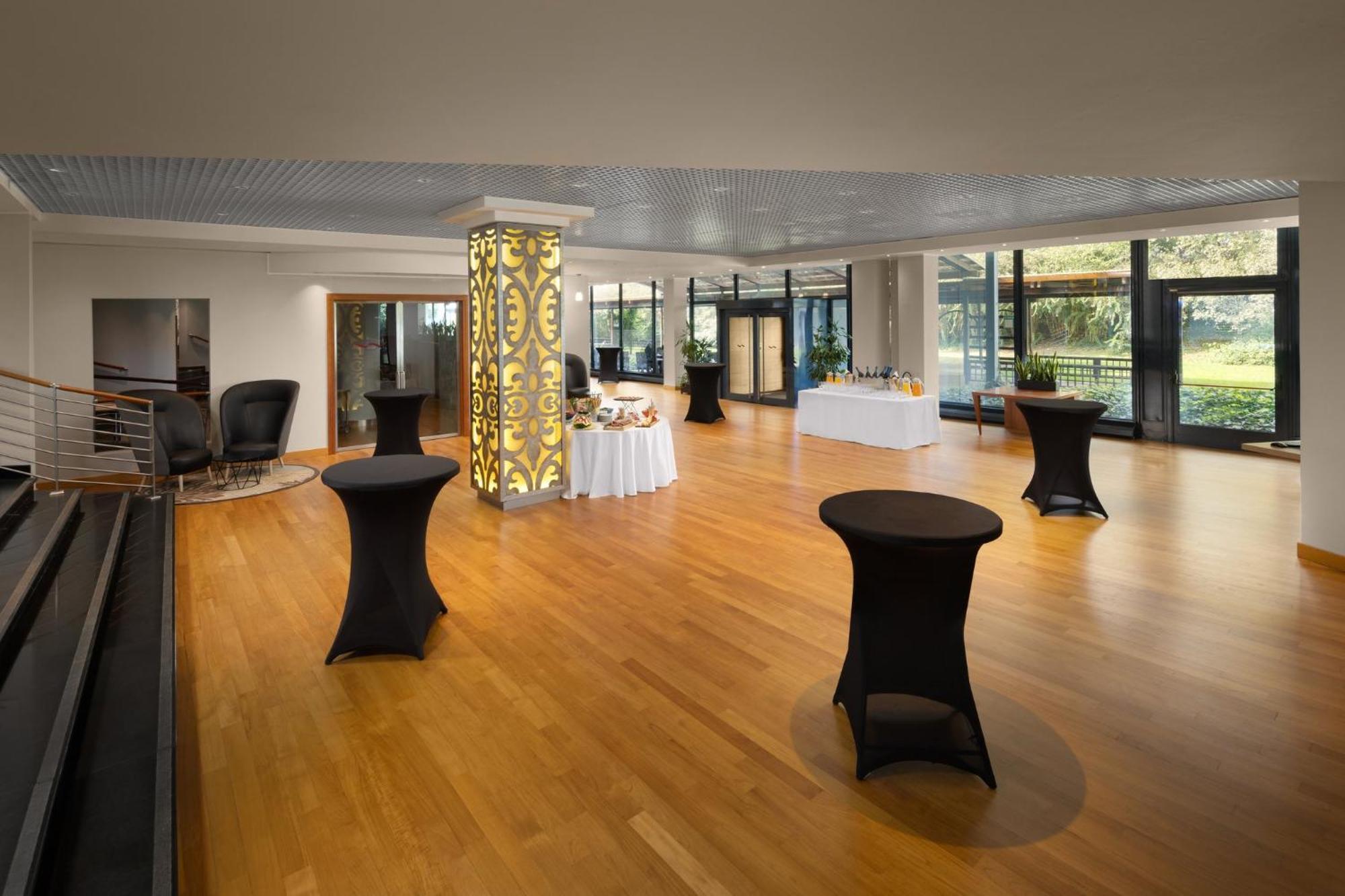 Готель Crowne Plaza Milan Linate By Ihg Сан-Донато-Міланезе Екстер'єр фото