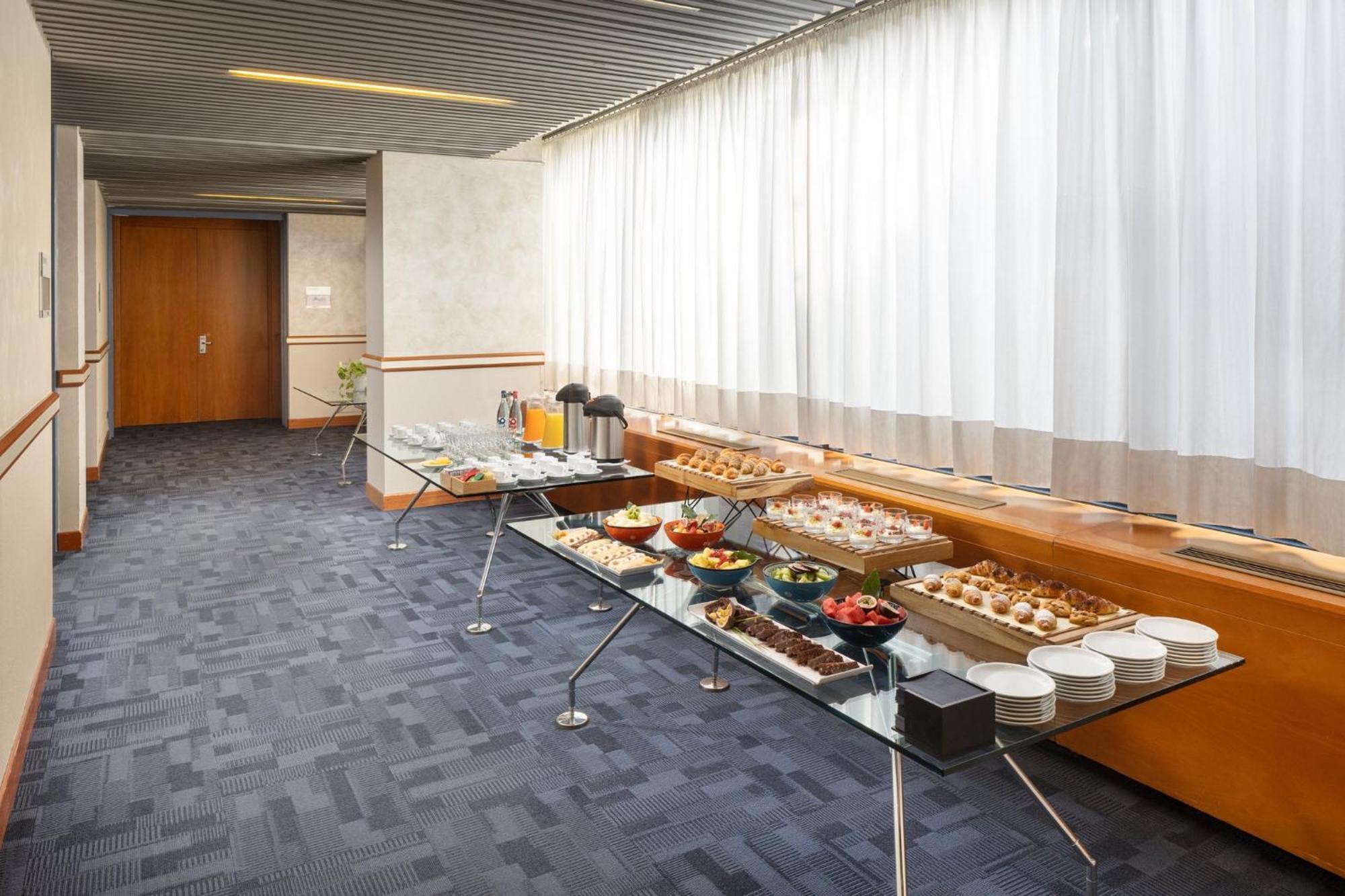 Готель Crowne Plaza Milan Linate By Ihg Сан-Донато-Міланезе Екстер'єр фото