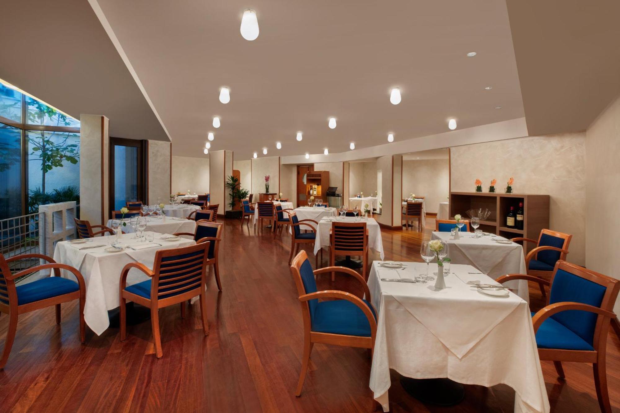 Готель Crowne Plaza Milan Linate By Ihg Сан-Донато-Міланезе Екстер'єр фото