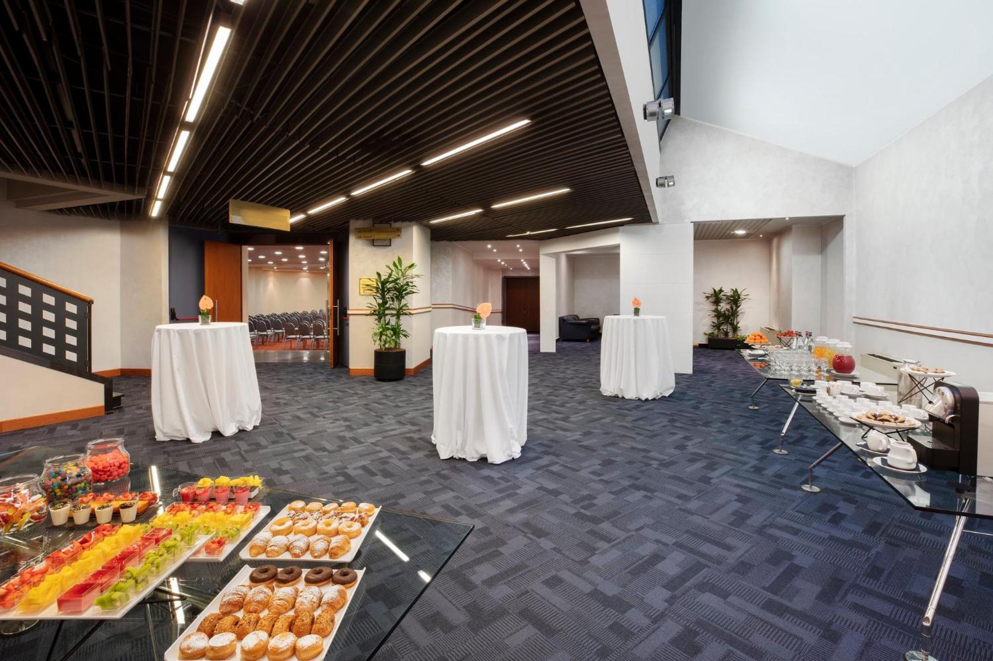 Готель Crowne Plaza Milan Linate By Ihg Сан-Донато-Міланезе Екстер'єр фото